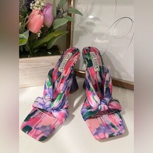 Cape Robbin Heels Size 8 💗 BLACK FRIDAY SALE